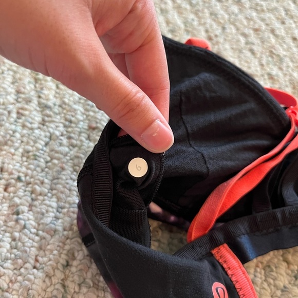 LULULEMON sports bra sz 6 - Picture 5 of 5